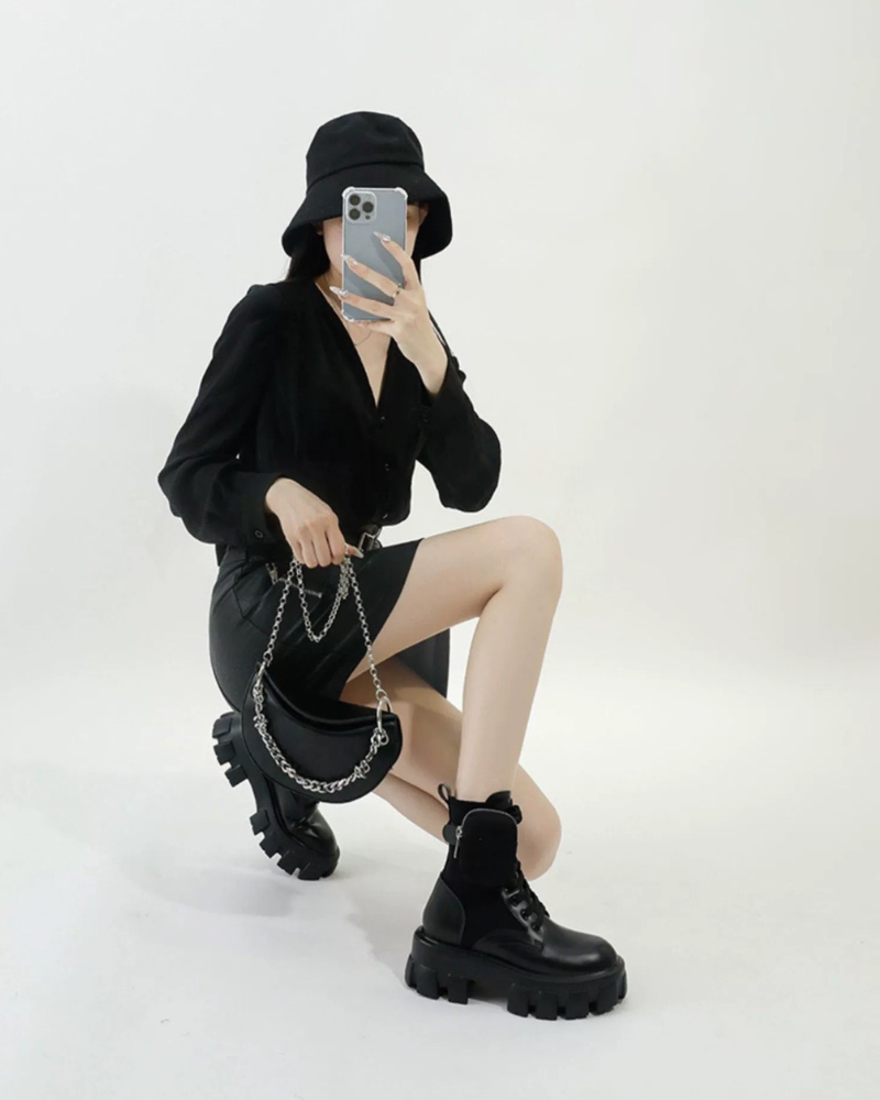 Side Pockets Leather Boots