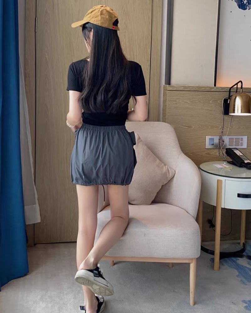 Zipper Front Big Pockets Cargo Mini Skirt