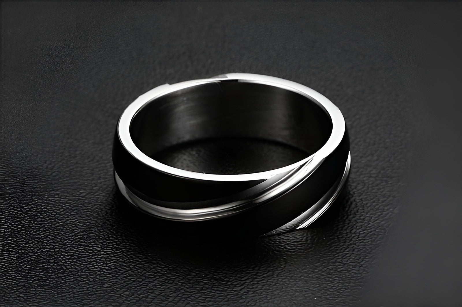 Twist Titanium Ring